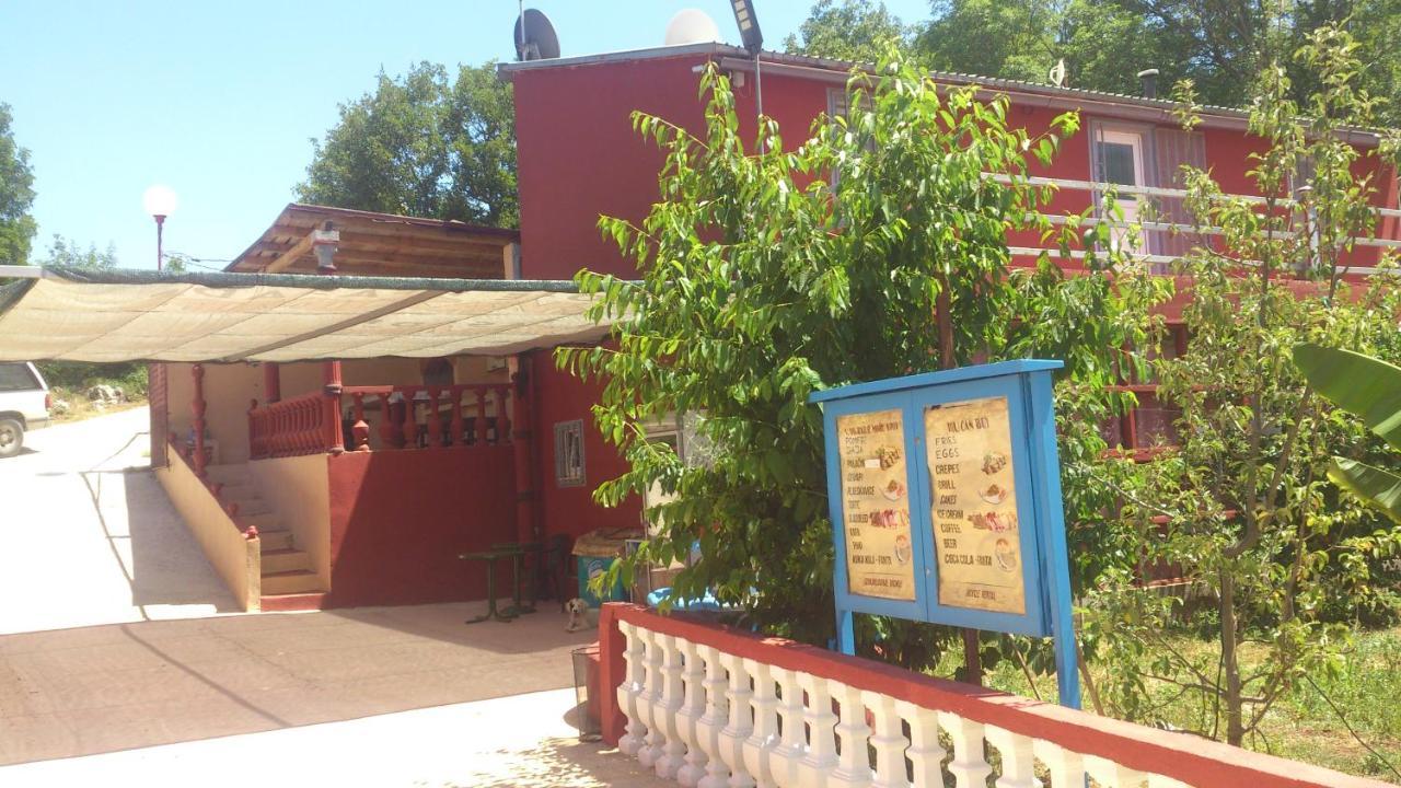 Red Apartman Trebinje Exteriör bild