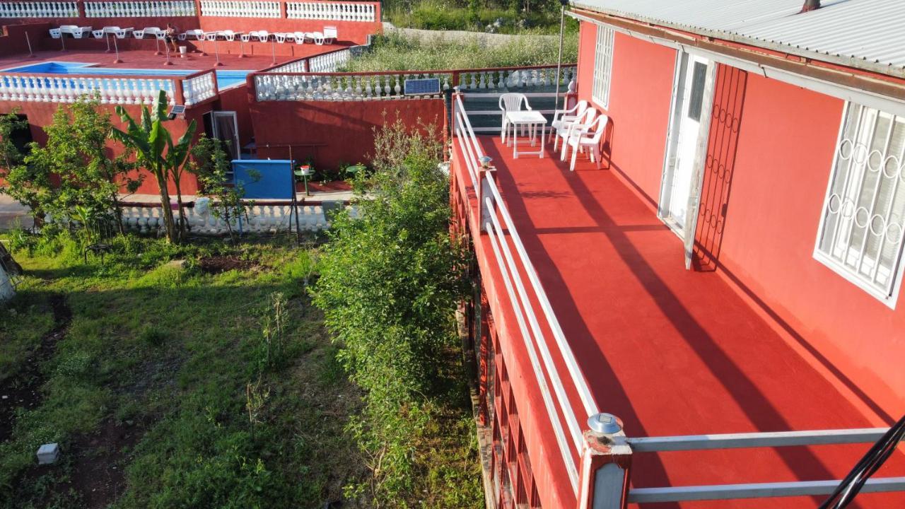 Red Apartman Trebinje Exteriör bild