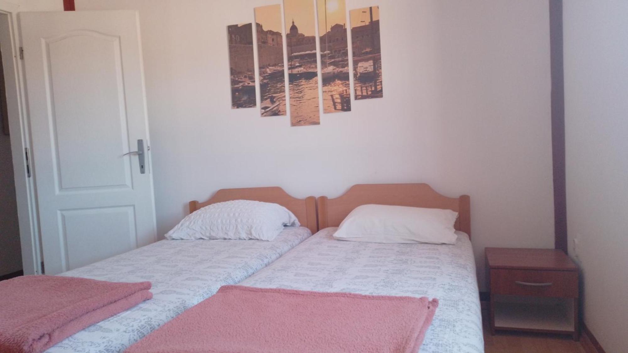 Red Apartman Trebinje Exteriör bild