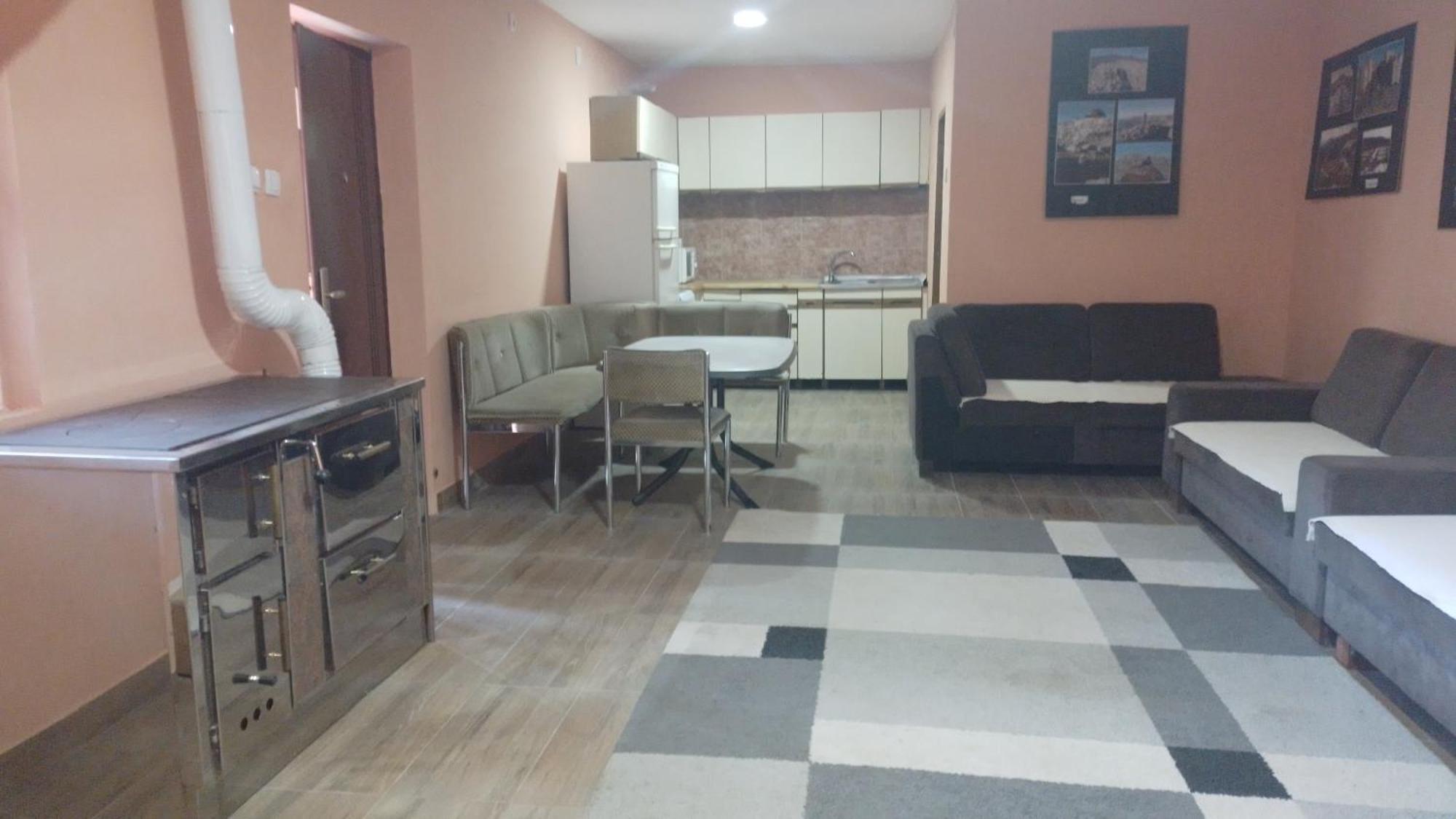 Red Apartman Trebinje Exteriör bild