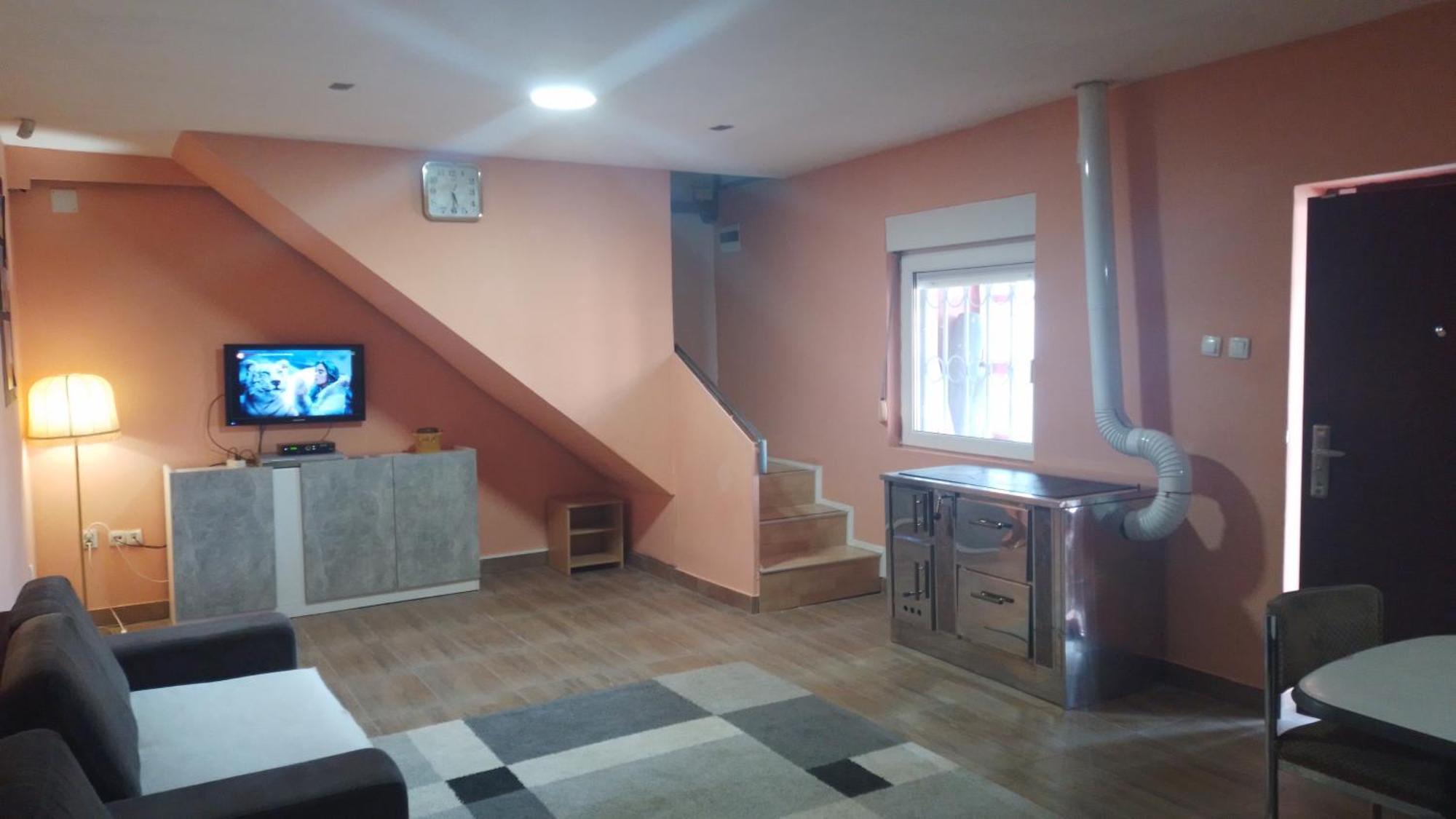 Red Apartman Trebinje Exteriör bild
